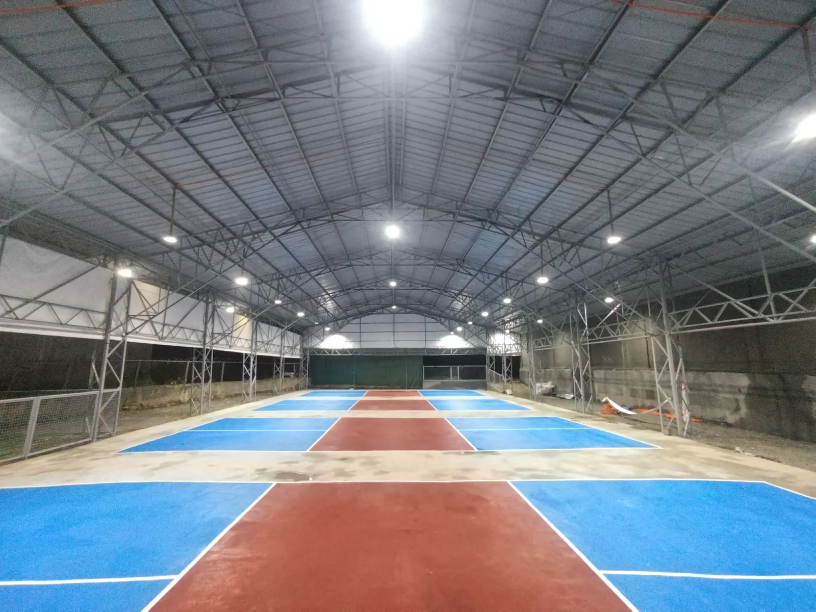 Twin court — Photo 1